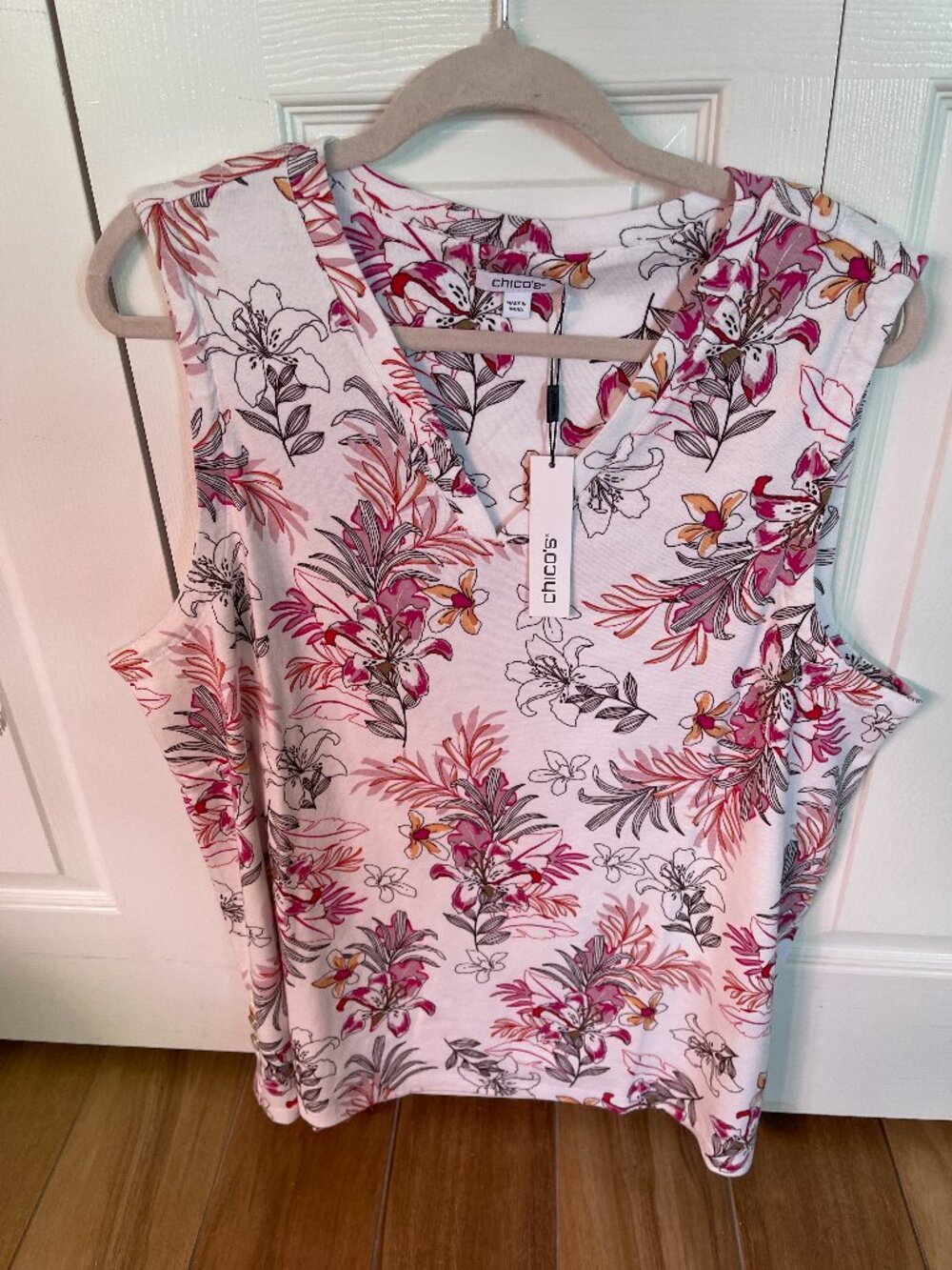Chico's Pink Floral Sleeveless V-Neck Tank Size 20